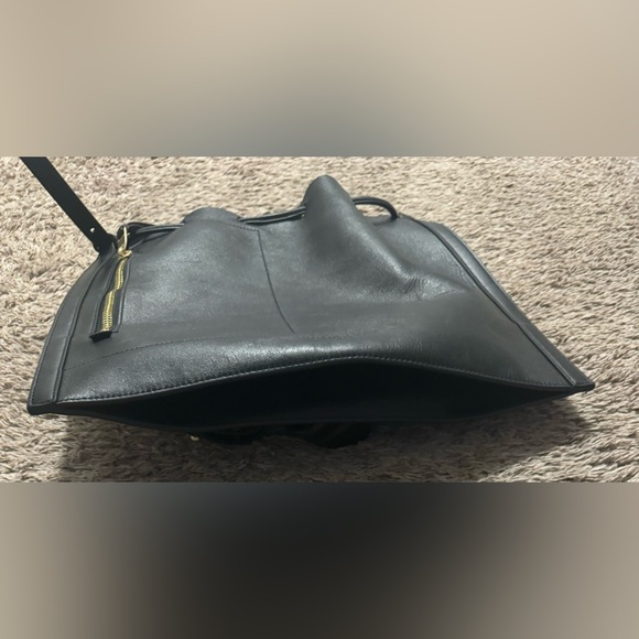 allsaints alpha medium leather backpack Women's Handbags Alba Black : Clothing, Shoes & Jewelry while the internal compartment provides ample space for organization Allsaints Alpha Medium Leather Backpack